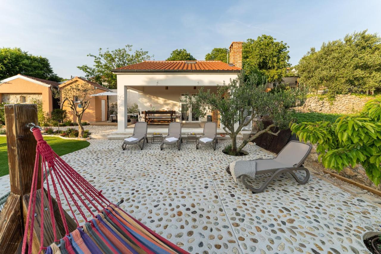 Holiday Home - Villa Thorak Anić Kültér fotó