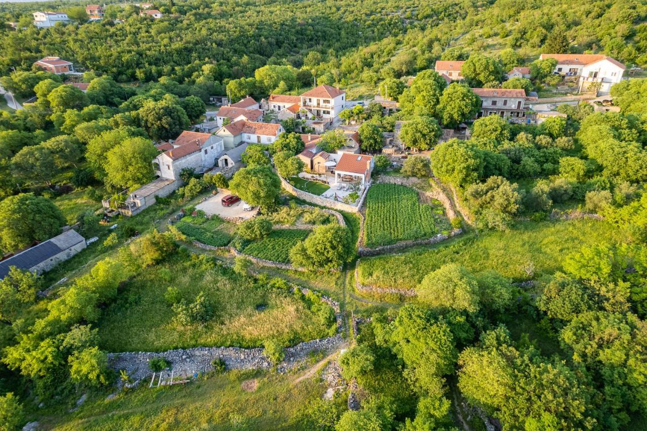Holiday Home - Villa Thorak Anić Kültér fotó