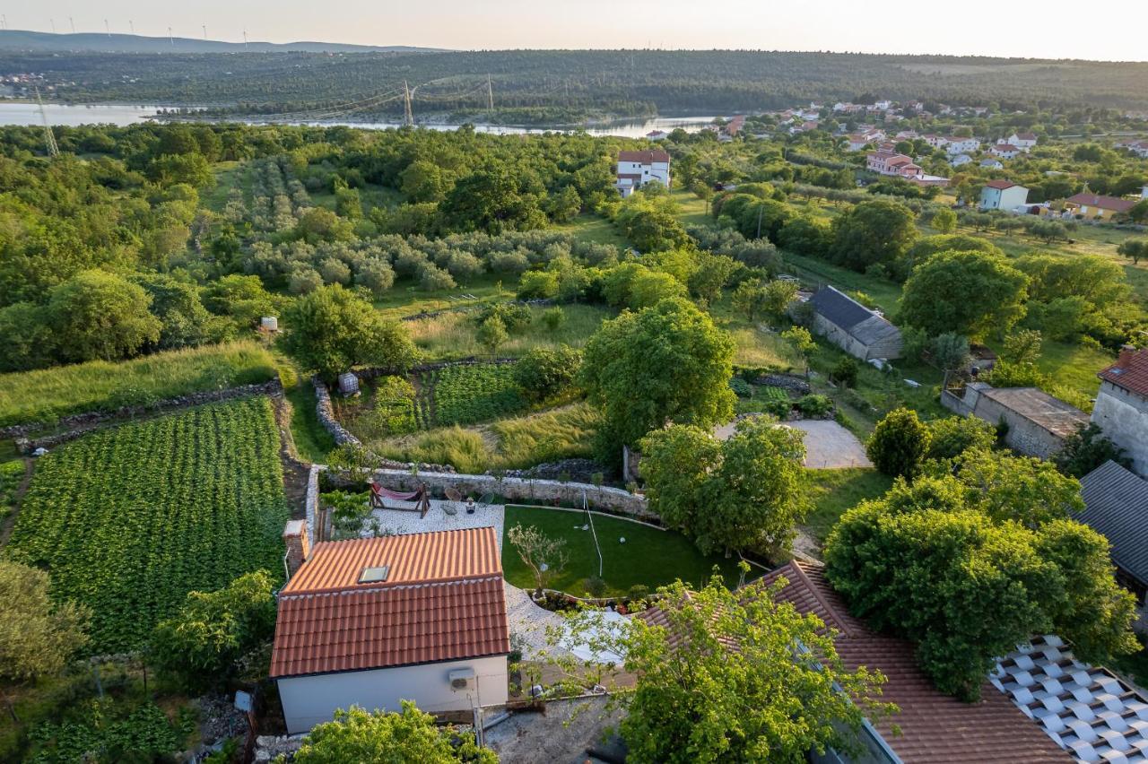 Holiday Home - Villa Thorak Anić Kültér fotó