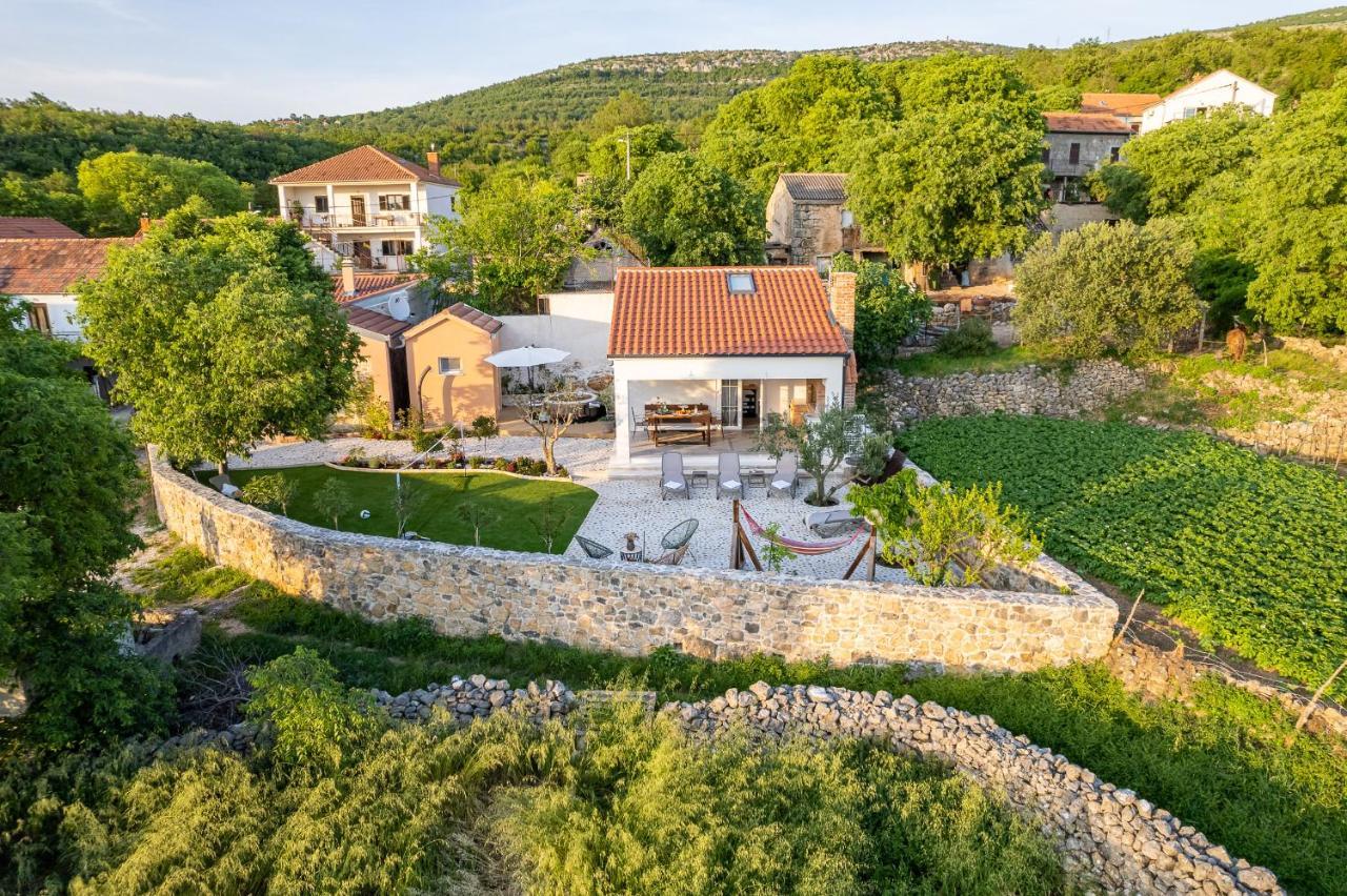 Holiday Home - Villa Thorak Anić Kültér fotó