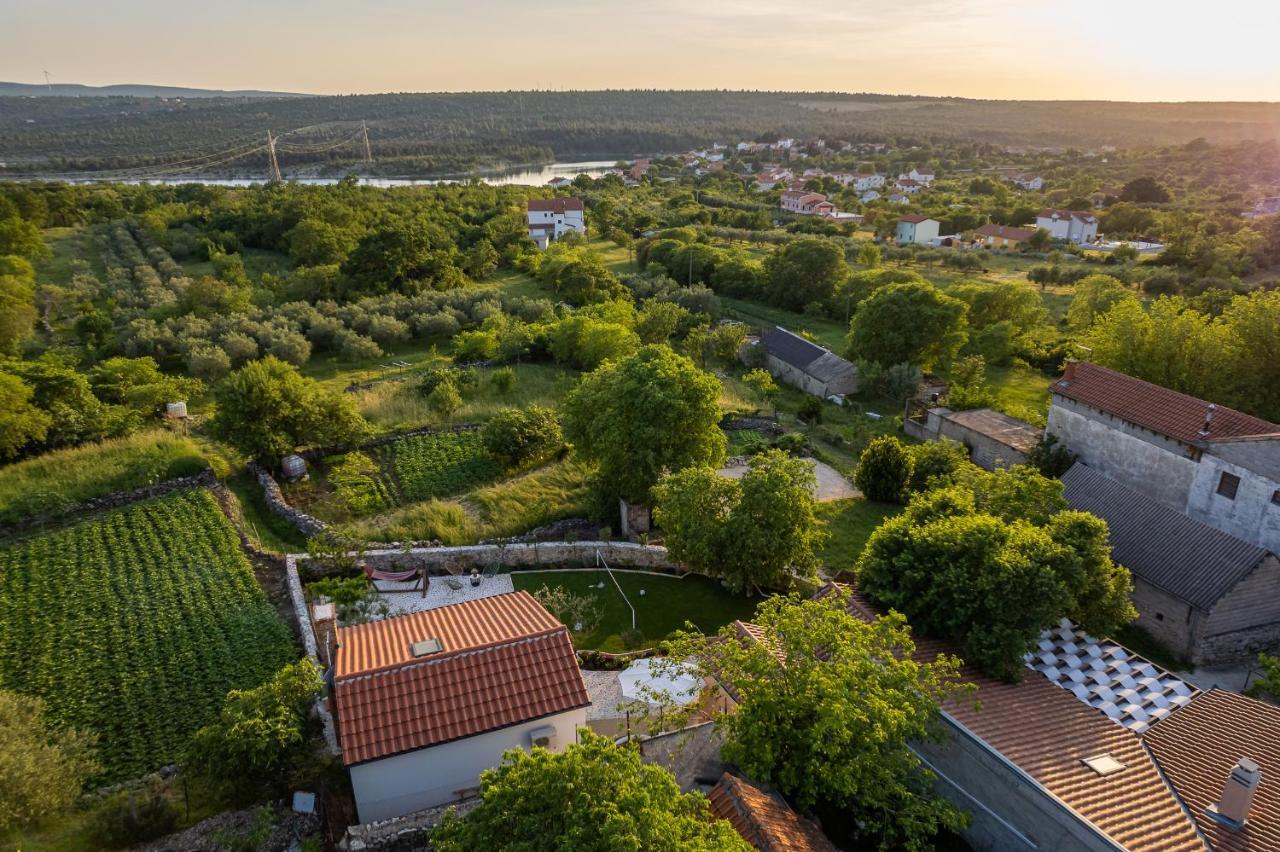 Holiday Home - Villa Thorak Anić Kültér fotó
