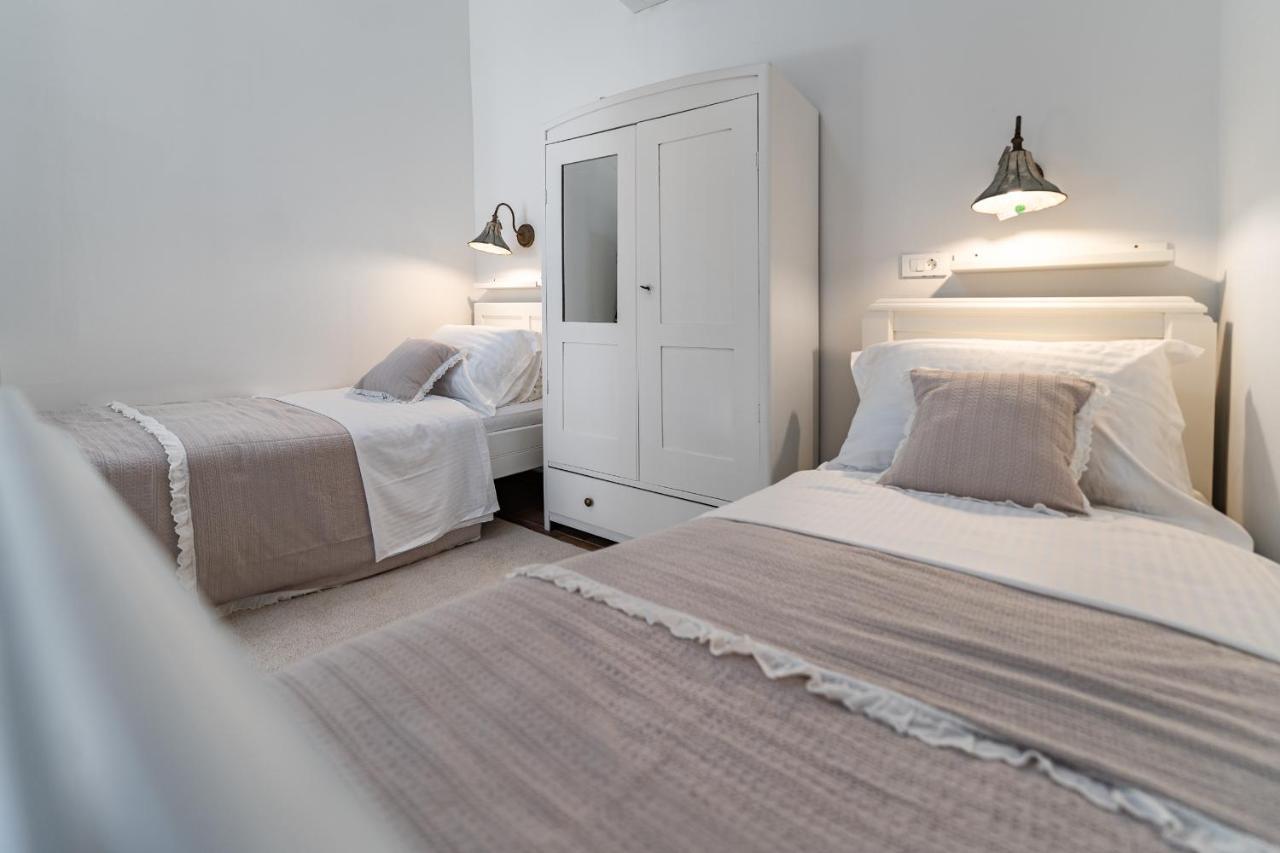 Holiday Home - Villa Thorak Anić Kültér fotó